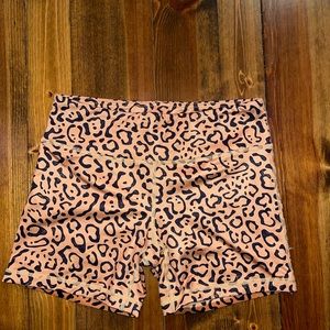 I am becoming no ride 5 inch shorts size medium